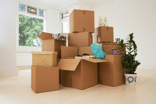 Organized temporary storage unit in Highgate with easy access